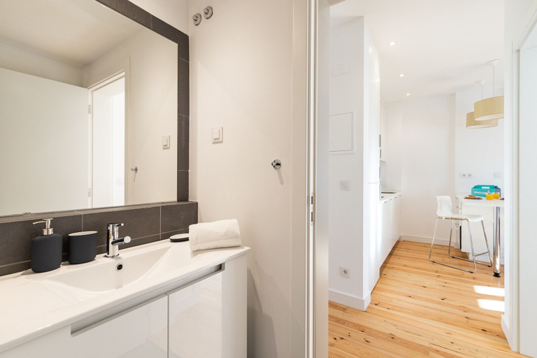 Bathroom, Belem Design 08 by Homing, Lisbon