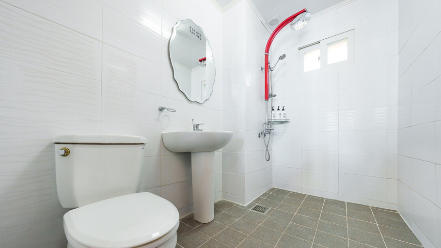 Bathroom 3, Geoje Come and Stay Pension, Geoje