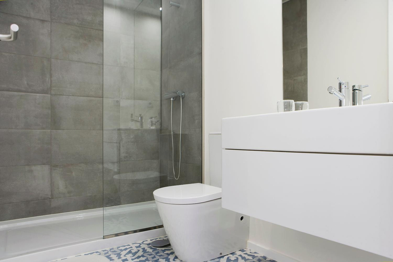Bathroom 2, My Modern Homey at Porto, Porto