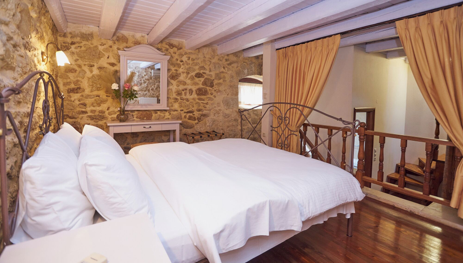 Bedroom 3, Arhontiko Arhanes Suites, Crete