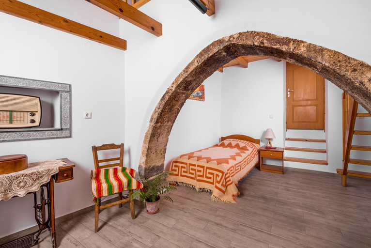 Facilities 4, La Maison de Penelope, Crete