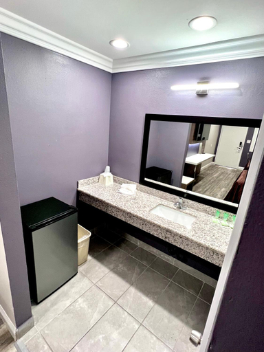 Bathroom 4, Paradise Inn, Los Angeles