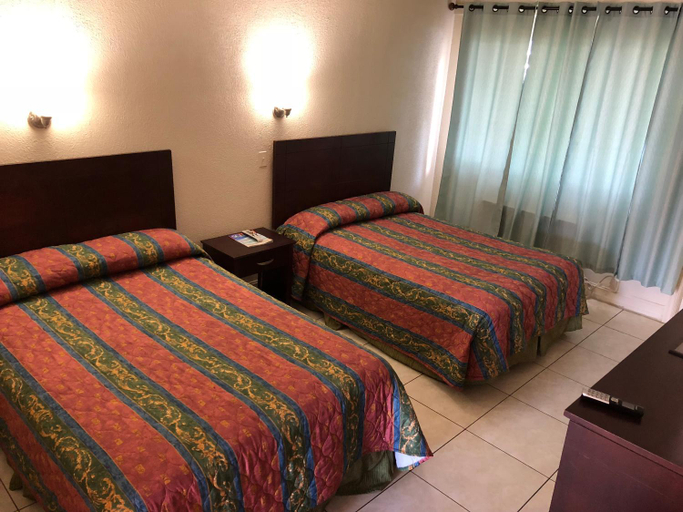 Bedroom 2, Sunset Inn- Fort Pierce, FL, Saint Lucie