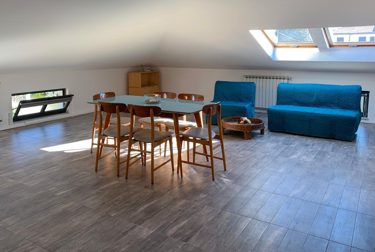 Dining Room 9