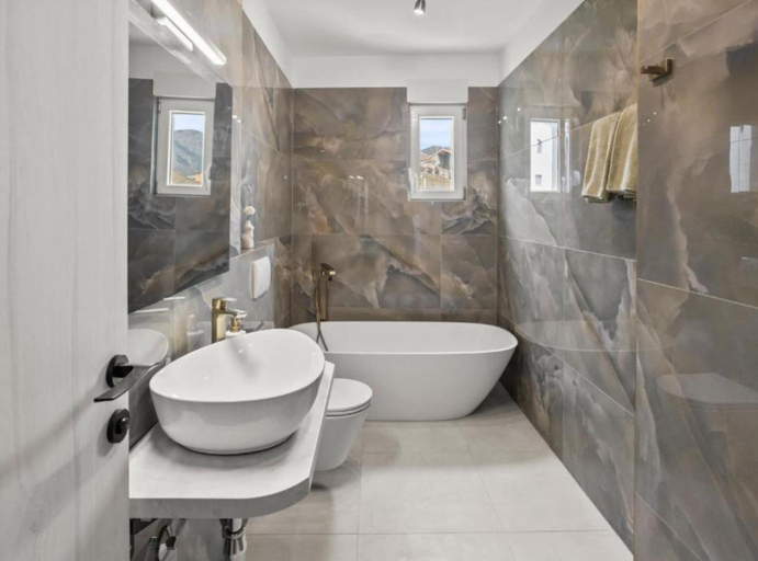 Bathroom 3, Luxury Penthouse Duce, Dugi Rat