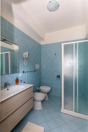 Bathroom 2, B&B La Barcaccia, Cosenza