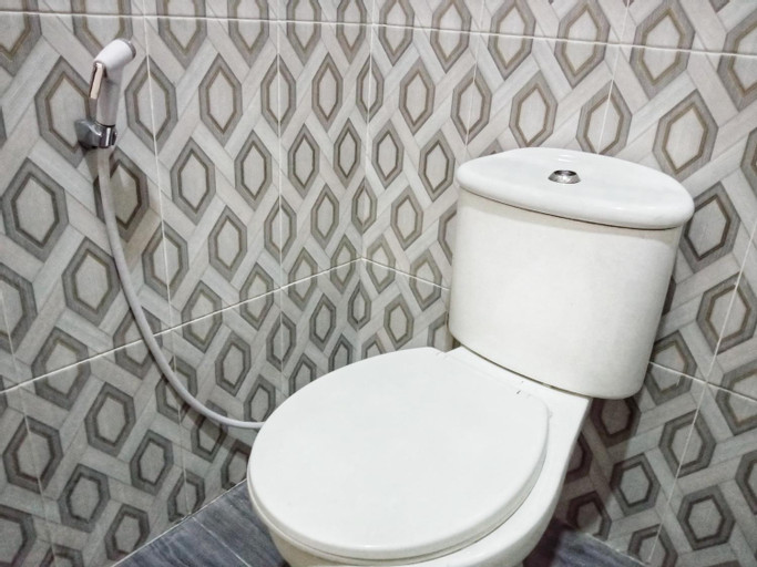Bathroom 10
