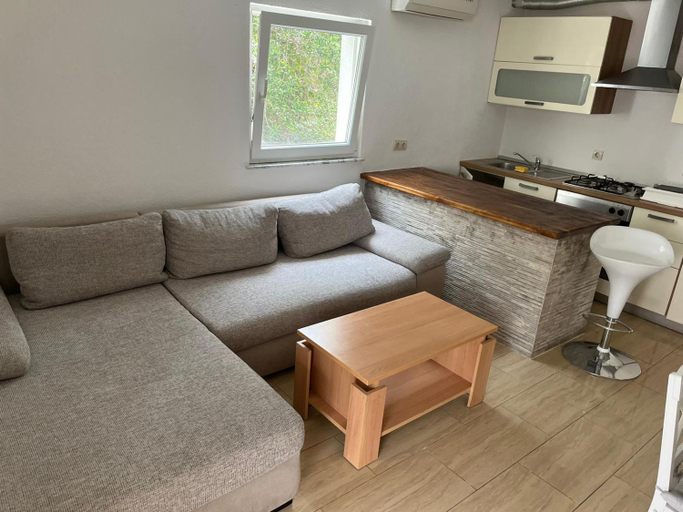 Others 5, Apartman Vucemil, Orebić