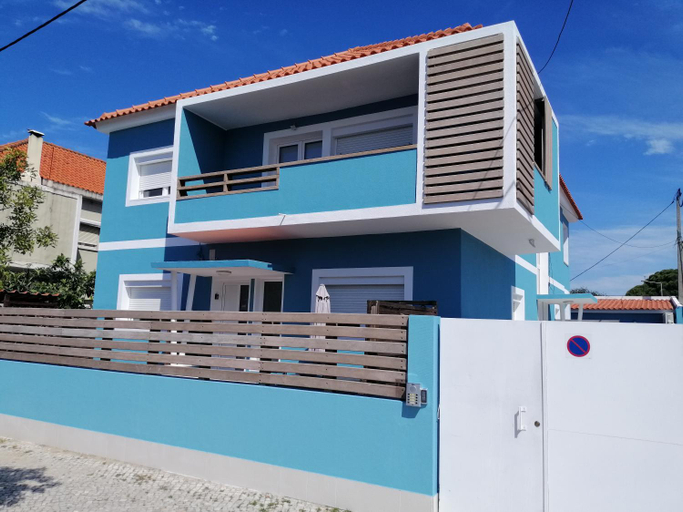 Lisbon Beach Apartments 3, Almada