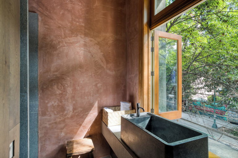 Bathroom 4, Casa Tenue, Mexico City