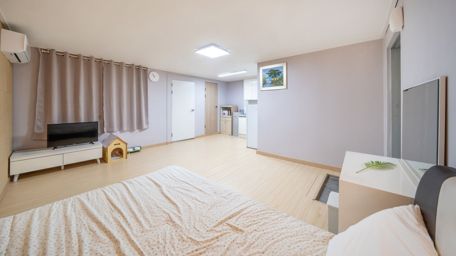 Bedroom 2, Pocheo Welcome Paw and Meow Pet Pension, Pocheon