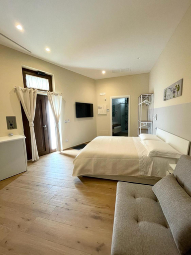Others 3, B&B Citta dei Fiori, Bari