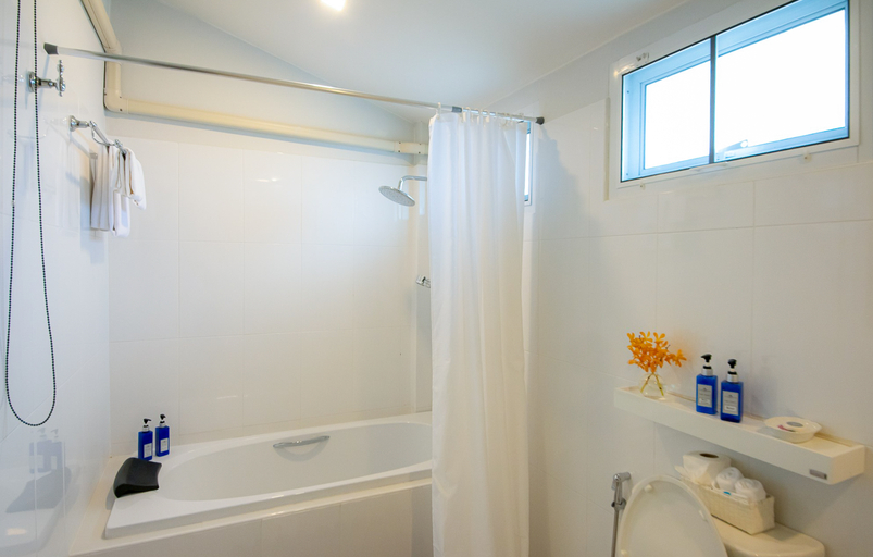 Bathroom 8