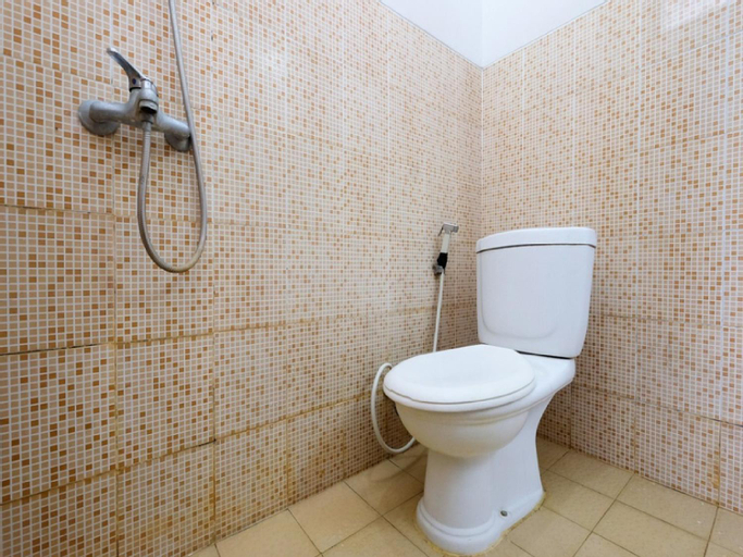 Bathroom 25