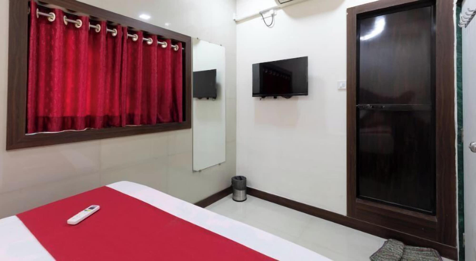 Bedroom 5, Hotel Nithyanand, Mumbai Suburban