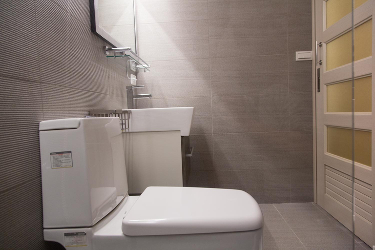 Bathroom 9