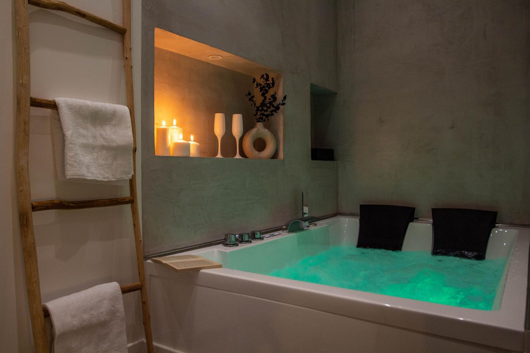 Bathroom 9