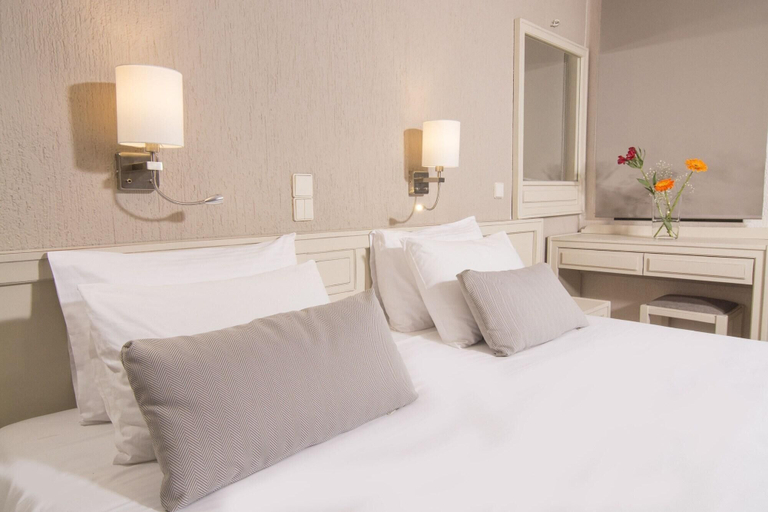 Bedroom 4, Rainbow Hotel Apartments, Crete