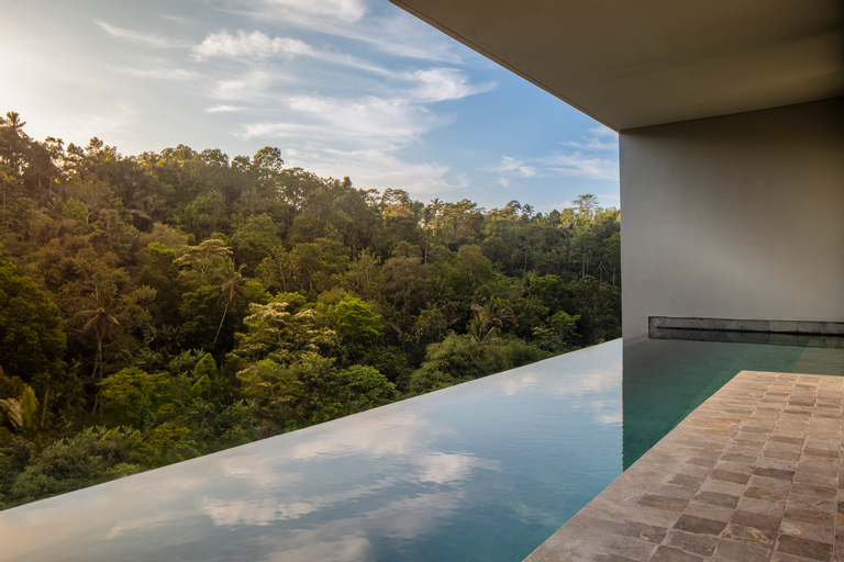 Swimming Pool 8