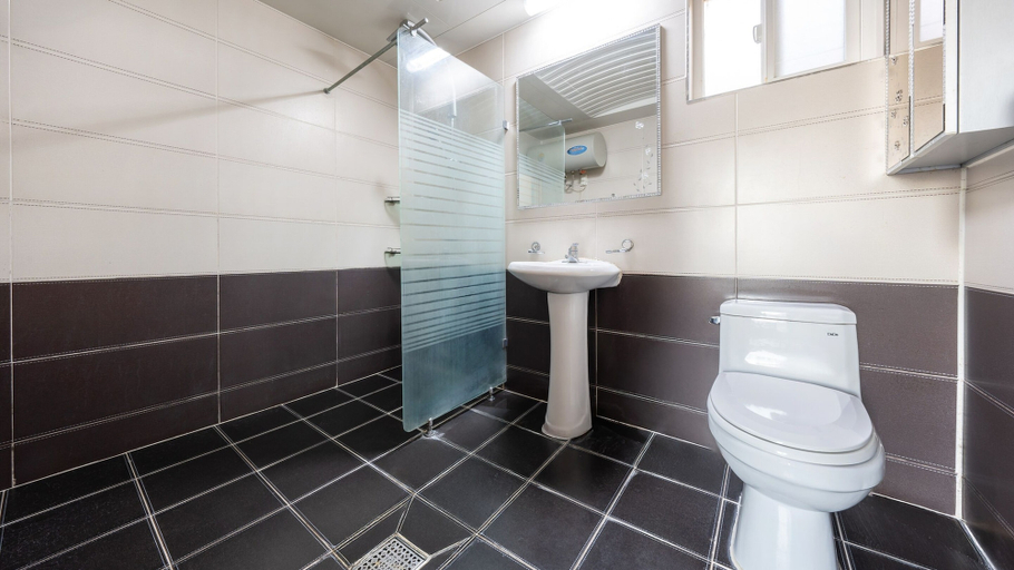 Bathroom 4, Ganghwa Raube Pet-friendly Pension, Ganghwa