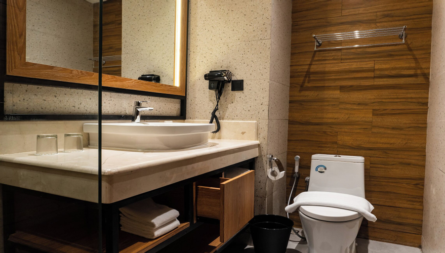 Bathroom 8