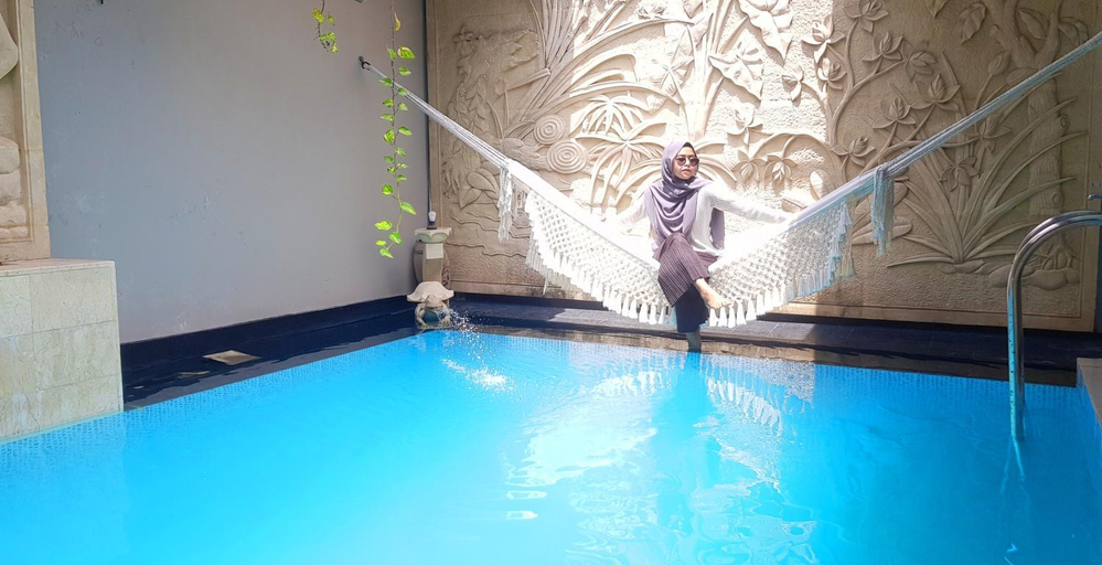 Swimming Pool 2