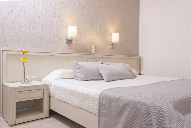 Bedroom 3, Rainbow Hotel Apartments, Crete