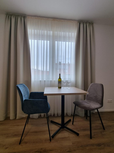 Others 4, Gastehaus und Weingut Erich Hirth, Heilbronn
