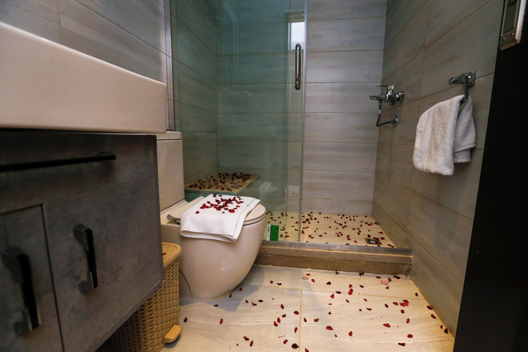 Bathroom 3, Pyramids Land View, Unorganized in Al Jizah