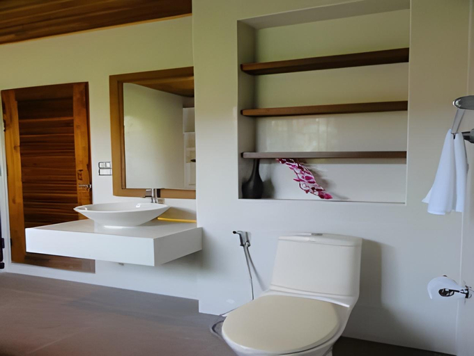 Bathroom 4, Tamarind Lodge handcraft house short walk beach , Ko Samui