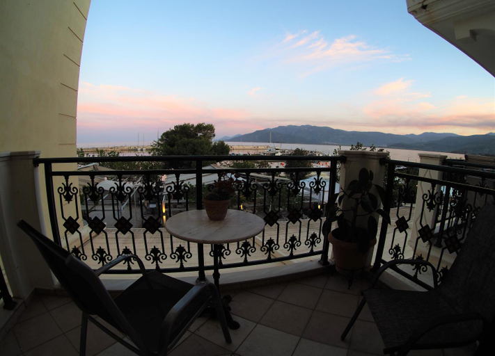 Others 5, Galaxy Rooms, Peloponnese