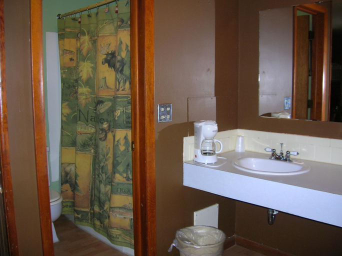 Bathroom 5, Chateau Lodge, Ogle