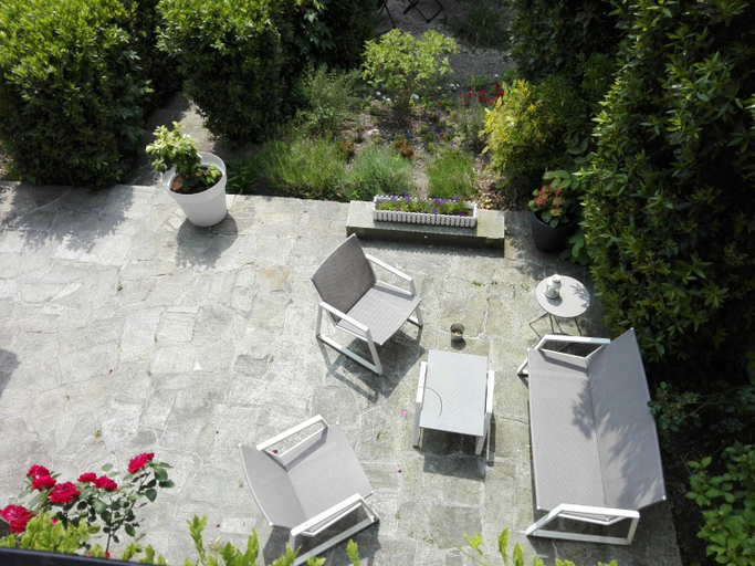 Others 4, Mont B&B, Manche