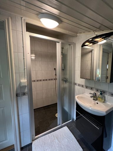 Bathroom 3, Visit Leif at Senja, Lenvik