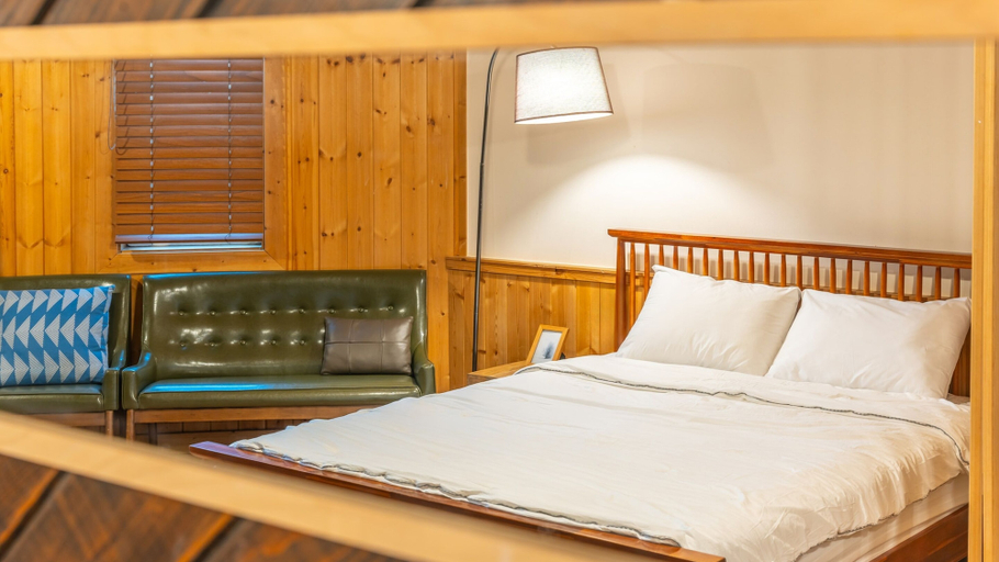 Bedroom 3, Hongcheon Fiction House Pension, Hongcheon