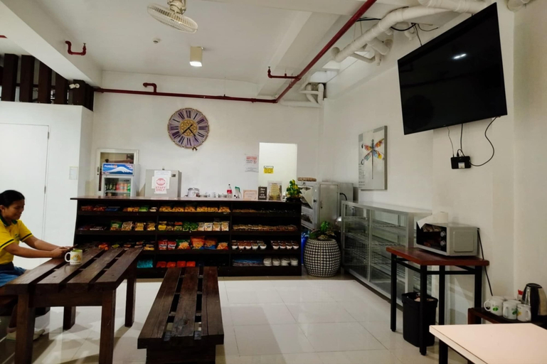 Food & Drinks 5, Sulit Hotel Manila, San Juan