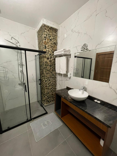 Bathroom 3, AHO 103 dag manzaralı oda, Araklı