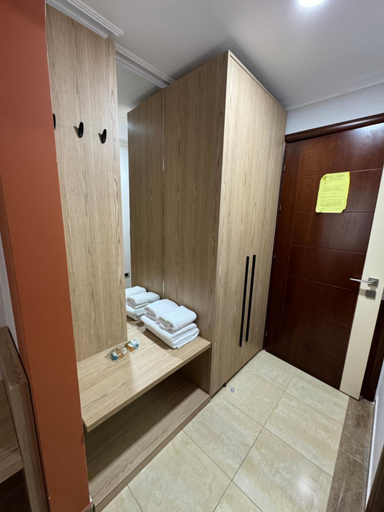 Bathroom 10