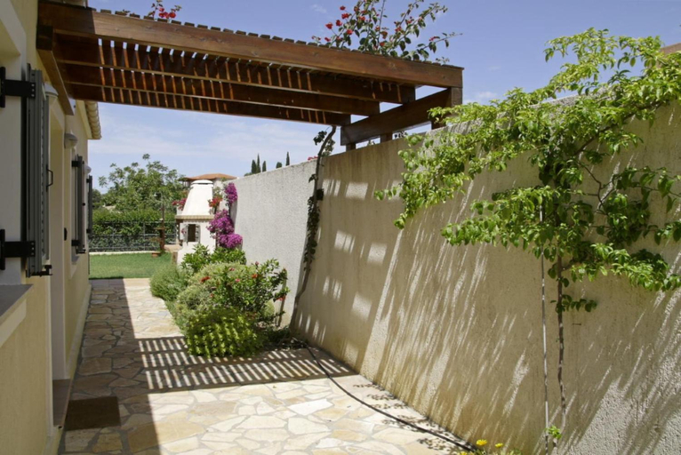 Others 5, Villa Nora, Ionian Islands