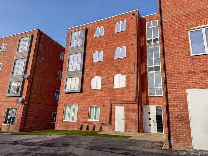 Others 5, Katrina Suite, Lincolnshire