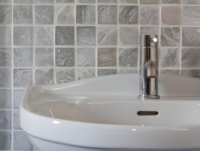 Bathroom, The Roundhouse, Dorset