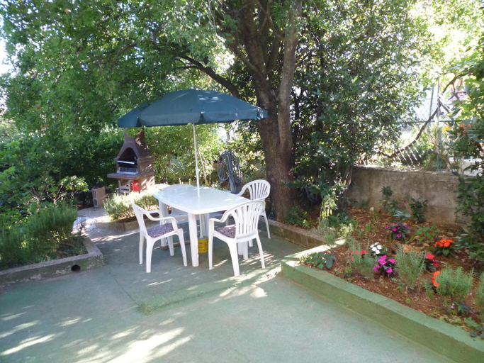 Others 4, Apartments Velebit, Starigrad