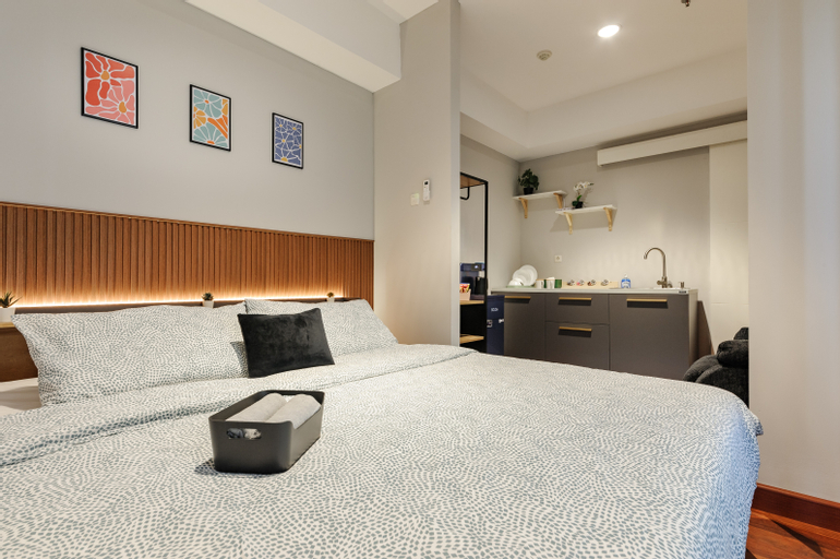 Overstay Apartment @ The Ayoma Residence, South Tangerang