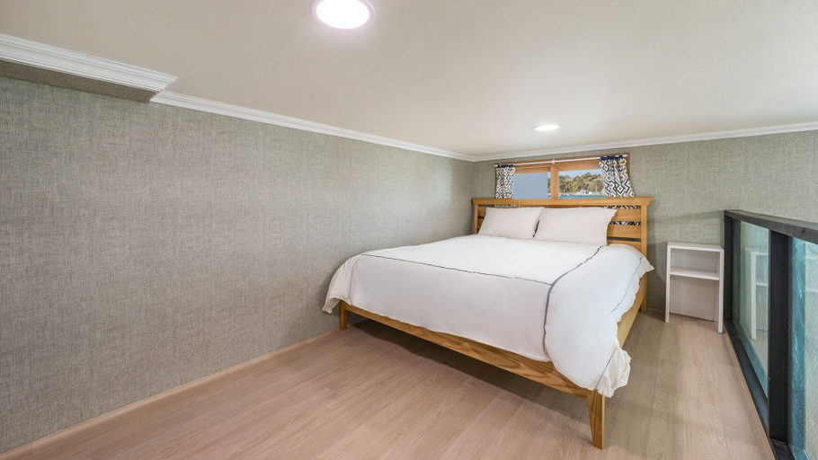Bedroom 3, Yeosu Arungeorida Ocean View Pension, Yeosu