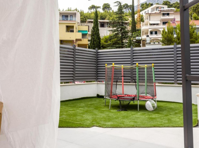 Others 5, Luxury Penthouse Duce, Dugi Rat
