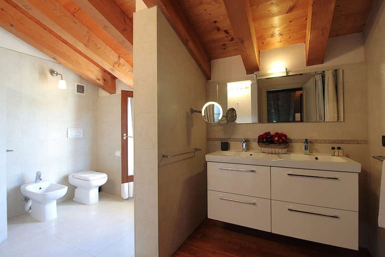 Bathroom 4, Silea Apartments Pool Garden Treviso, Treviso