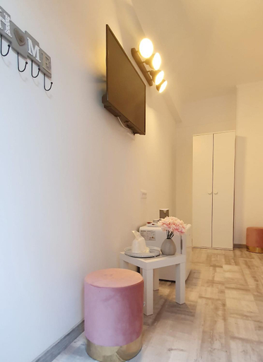 Others 5, Pepi Residence, Tuzla