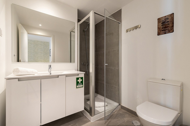 Bathroom 2, Belem Design Studio 1 by Homing, Lisbon