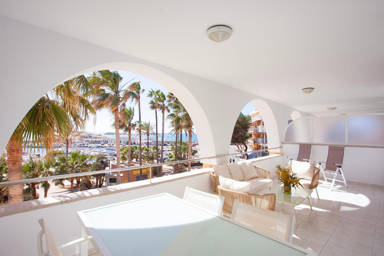 Food & Drinks 3, Apartaments Edificio Puerto, Baleares