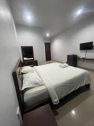 Bedroom 12